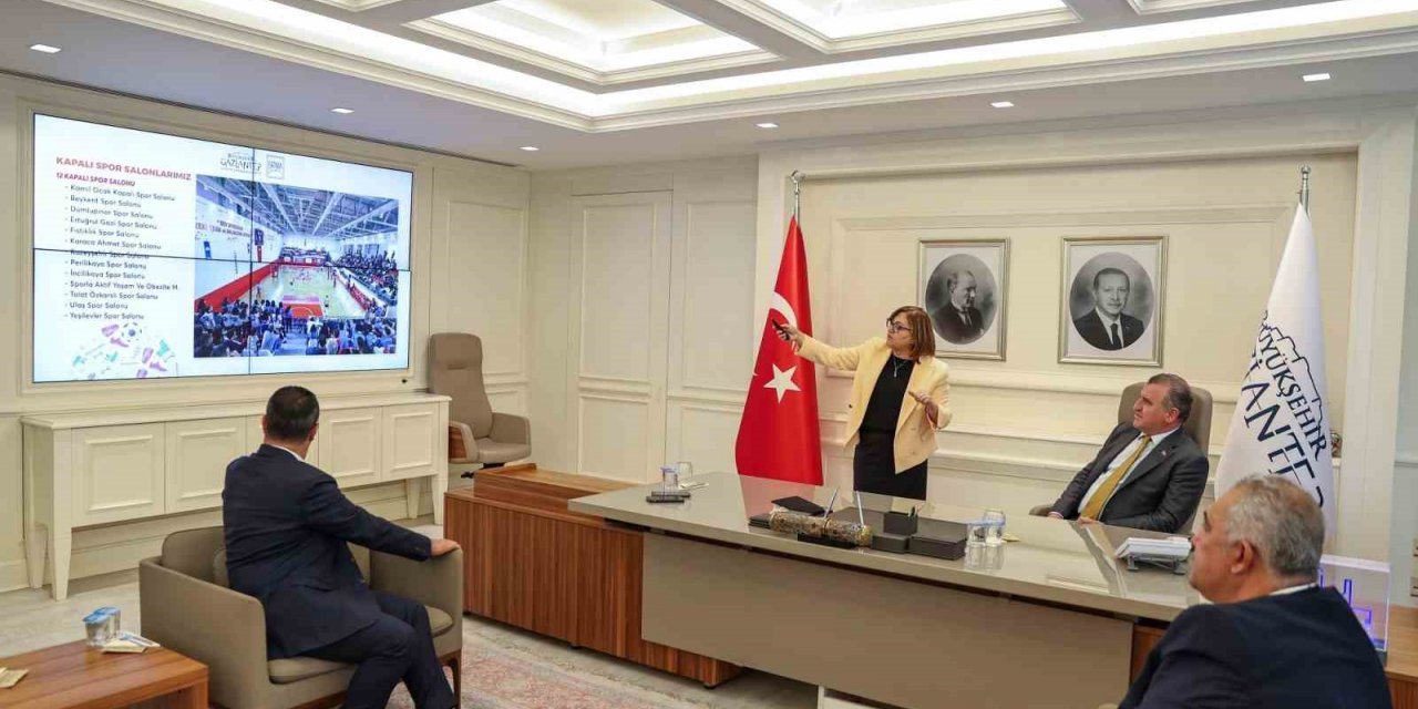 Bakan Bak: “Ortak çalışmalarla gençlere ve spora yatırımlar devam edecek”