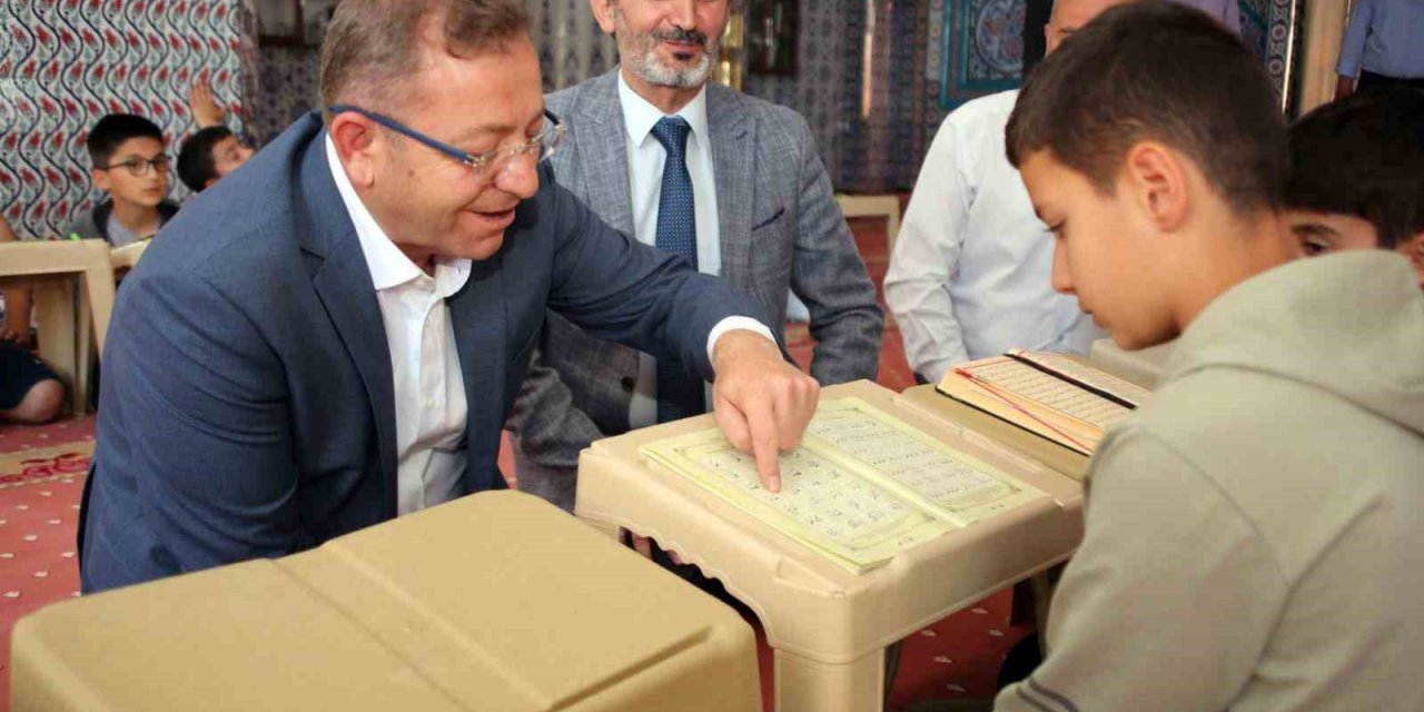 Yozgat Valisi Polat Kur’an kursunda ders verdi