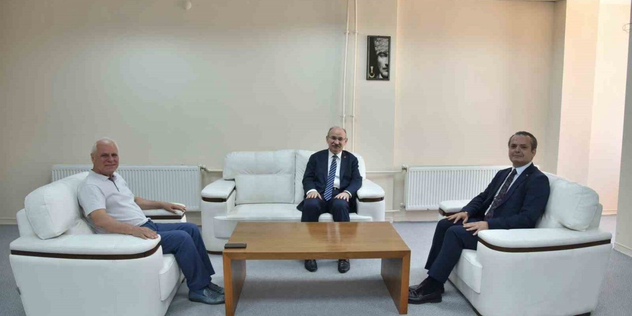 Vali Karadeniz, Soma’da temaslarda bulundu