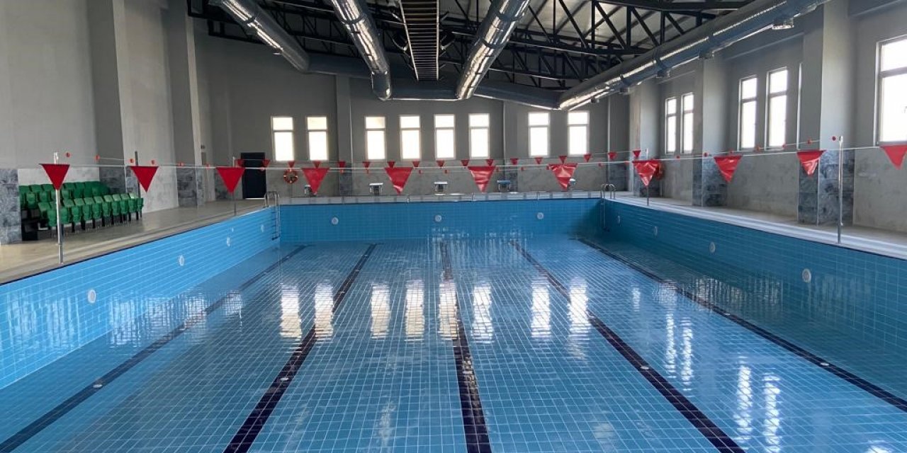 Bozdoğan yarı olimpik yüzme havuzu gün sayıyor