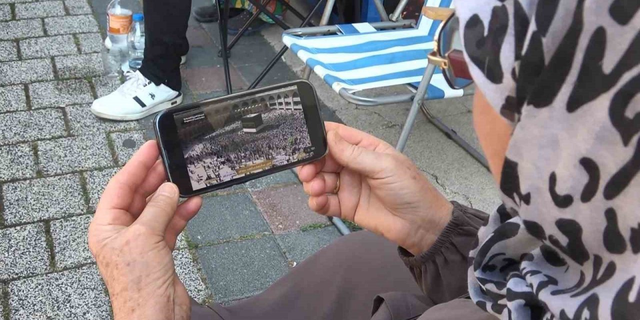 "Hacca götüreceğiz" deyip 70 kişiyi kandırdılar...Şimdi onlar Kabe’nin online görüntüsüne bakıp iç geçiriyorlar