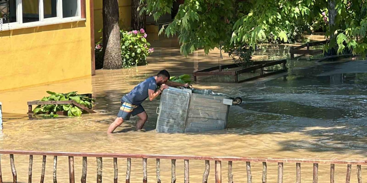 Rafting tesisleri sulara gömüldü