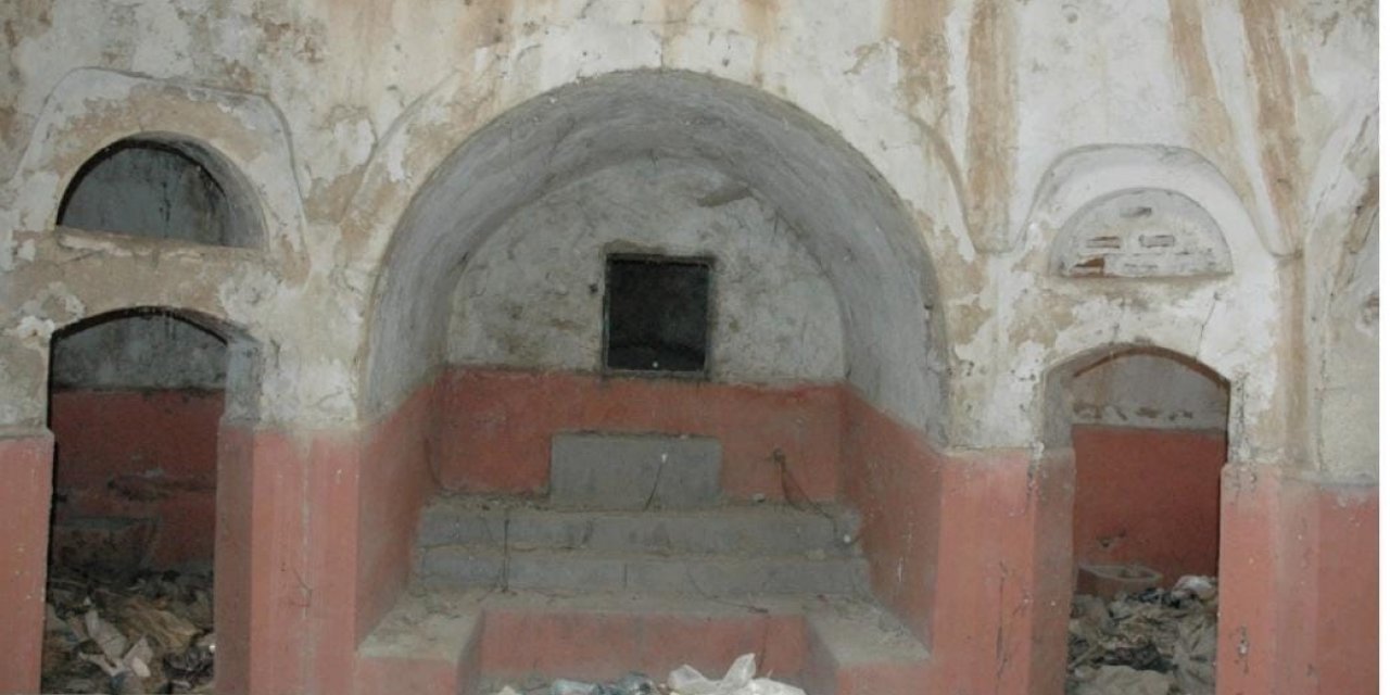 Mardinli küçük kız ’Patates TV’de sunduğu haberde harabeye dönen hamama dikkat çekti