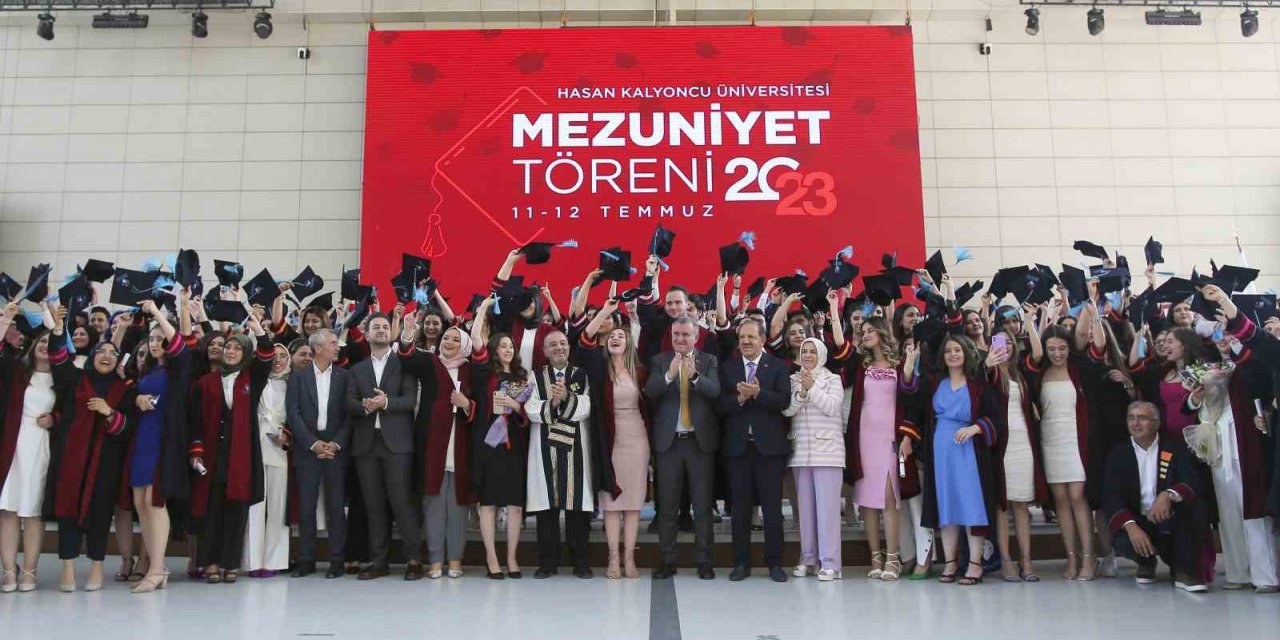 Hasan Kalyoncu Üniversitesi bin 578 öğrencisini mezun etmenin gururunu yaşadı