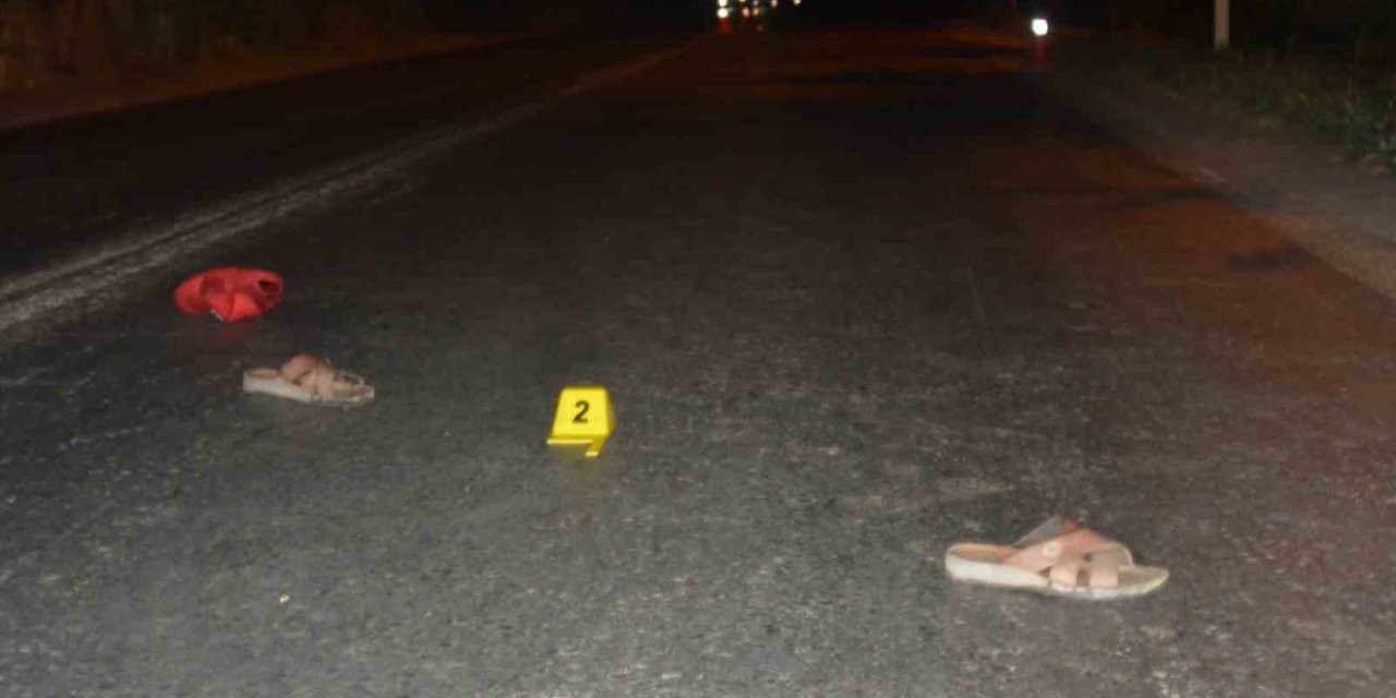 Yolda yürüyen yaşlı adam araç çarpması sonucu hayatını kaybetti