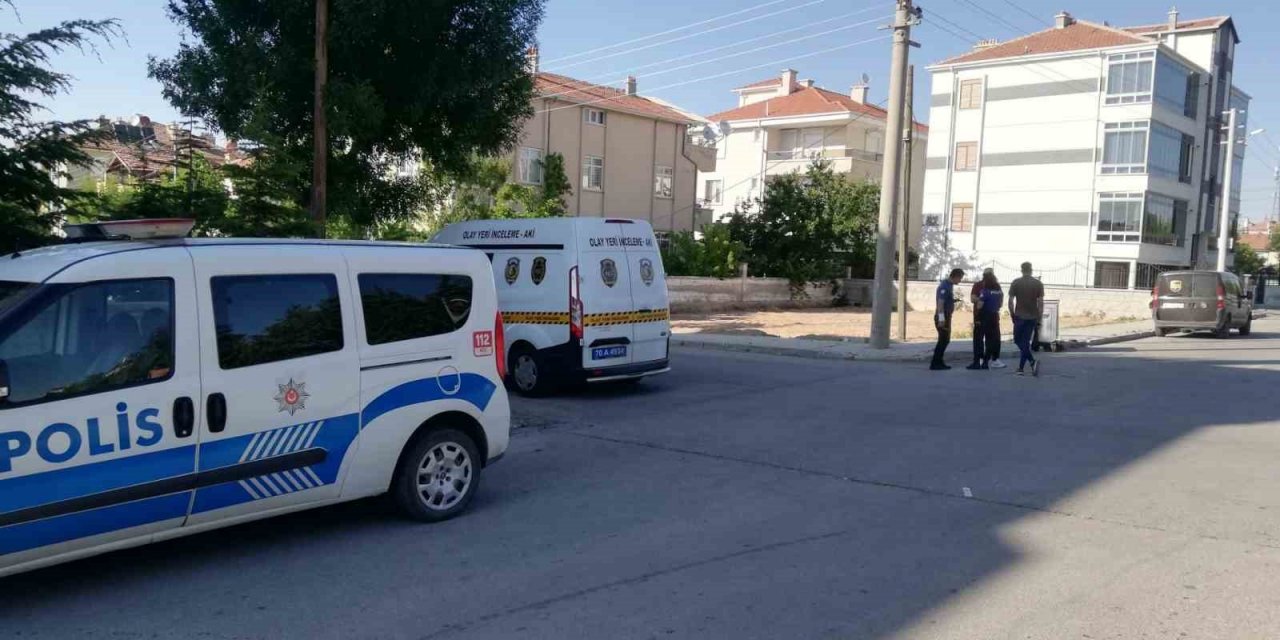 Hafif ticari araç ile motosiklet çarpıştı: 1 yaralı