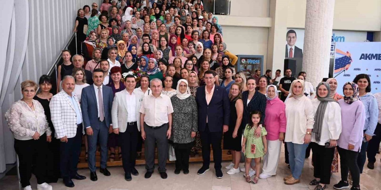 Kepez’in 12. Geleneksel AKMEK Yıl Sonu Sergisi açıldı