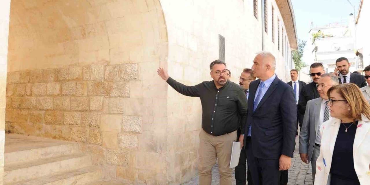 Bakan Ersoy, Gaziantep Kültür Yolu’ndaki tarihi yapıları inceledi
