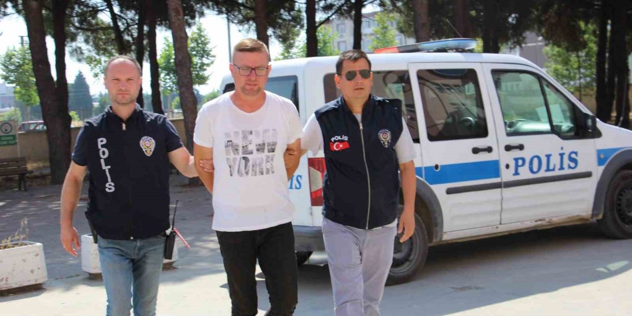 Gelibolu’da hakkında 52 yıl 8 ay kesinleşmiş hapis cezası bulunan zanlı yakalandı