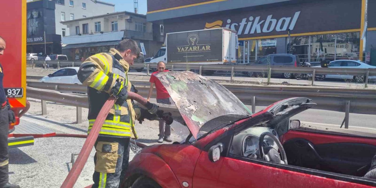 Bugün aldığı otomobili alev alev yandı