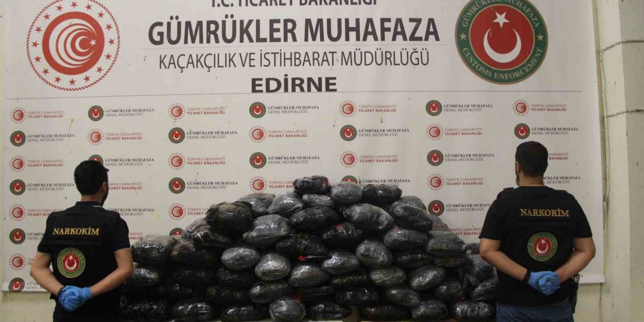 Kapıkule’de CNC makinesi içerisine gizlenmiş 133 kilogram esrar yakalandı