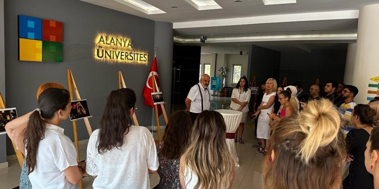 Alanya Üniversitesi’nde 15 Temmuz fotoğraf sergisi