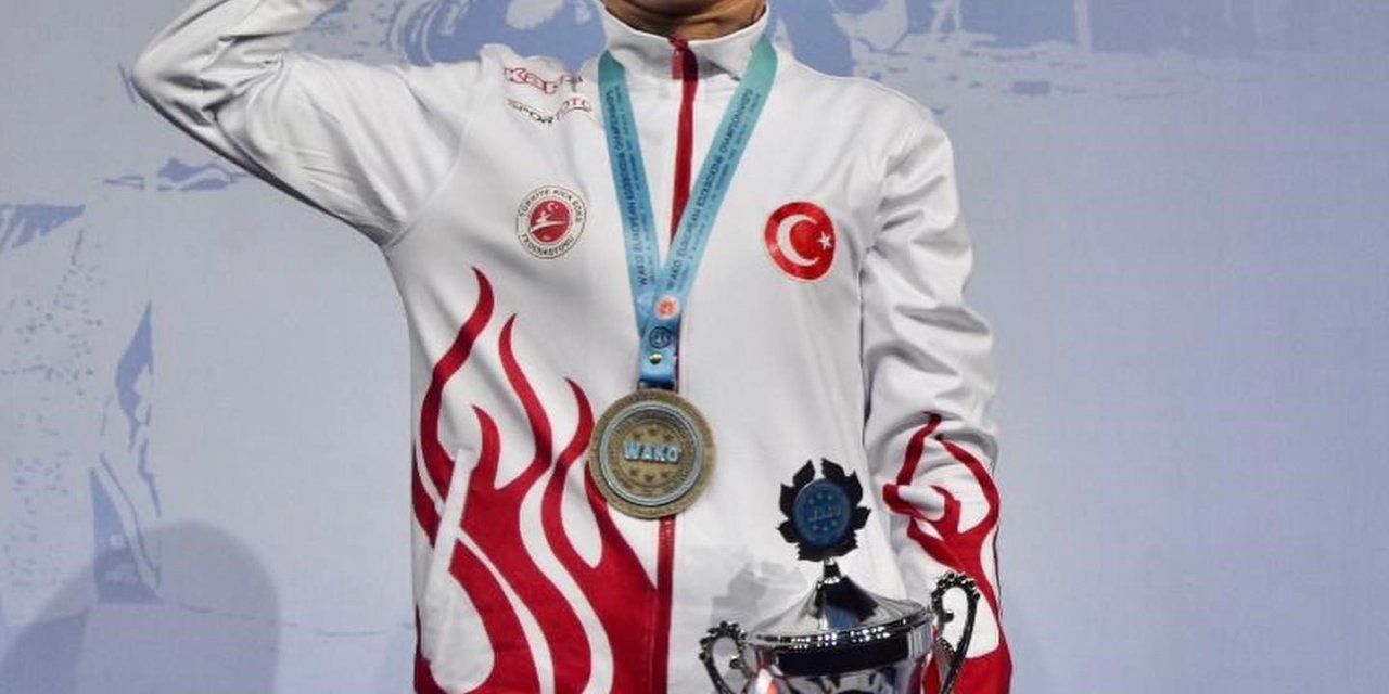 Hayriye Türksoy Hançer Şampiyon Oldu