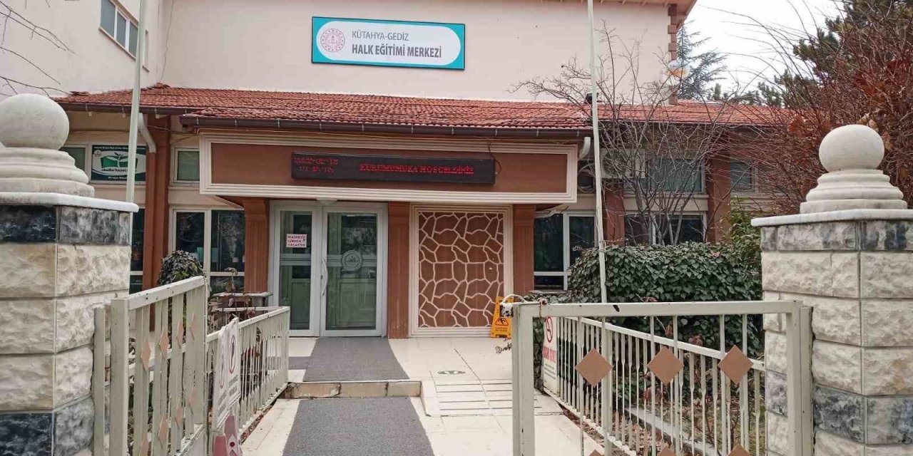 Gediz Halk Eğitimi Merkezinden İngilizce kursu