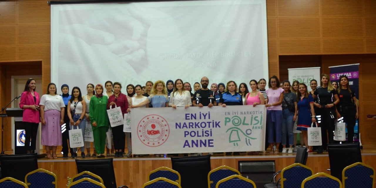 Edirne’de "En İyi Narkotik Polisi: Anne" konulu seminer düzenlendi