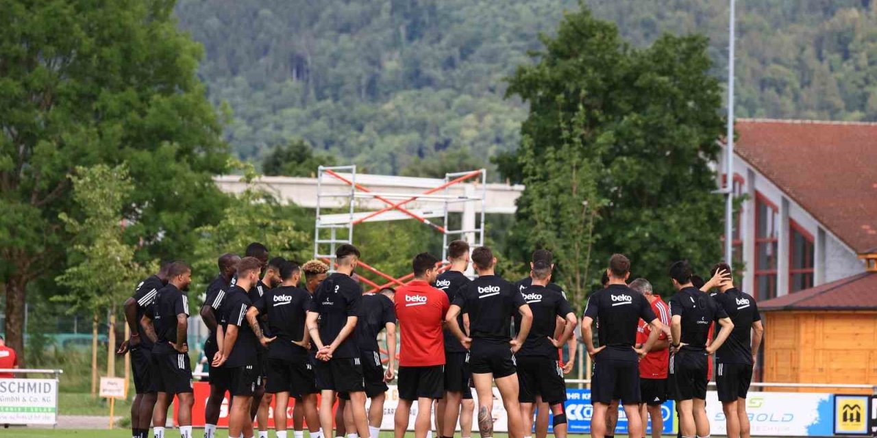 Beşiktaş, yeni sezon hazırlıklarını sürdürdü