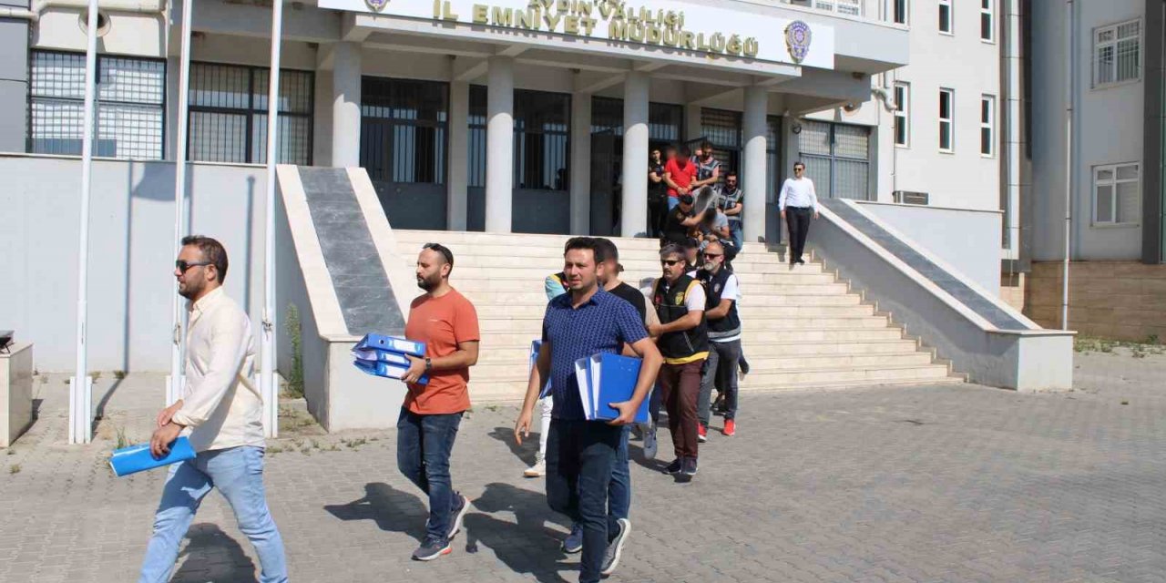 Depremzede vatandaşları dolandıran 14 şüpheli tutuklandı