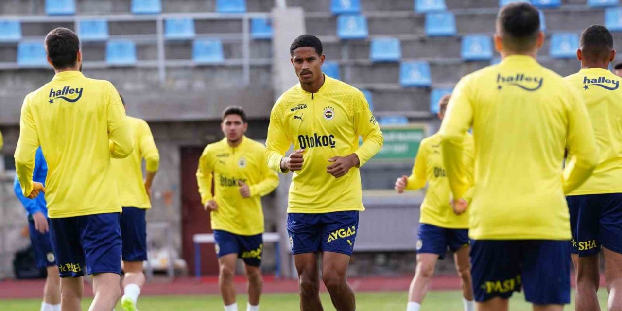Fenerbahçe günü çift antrenmanla tamamladı