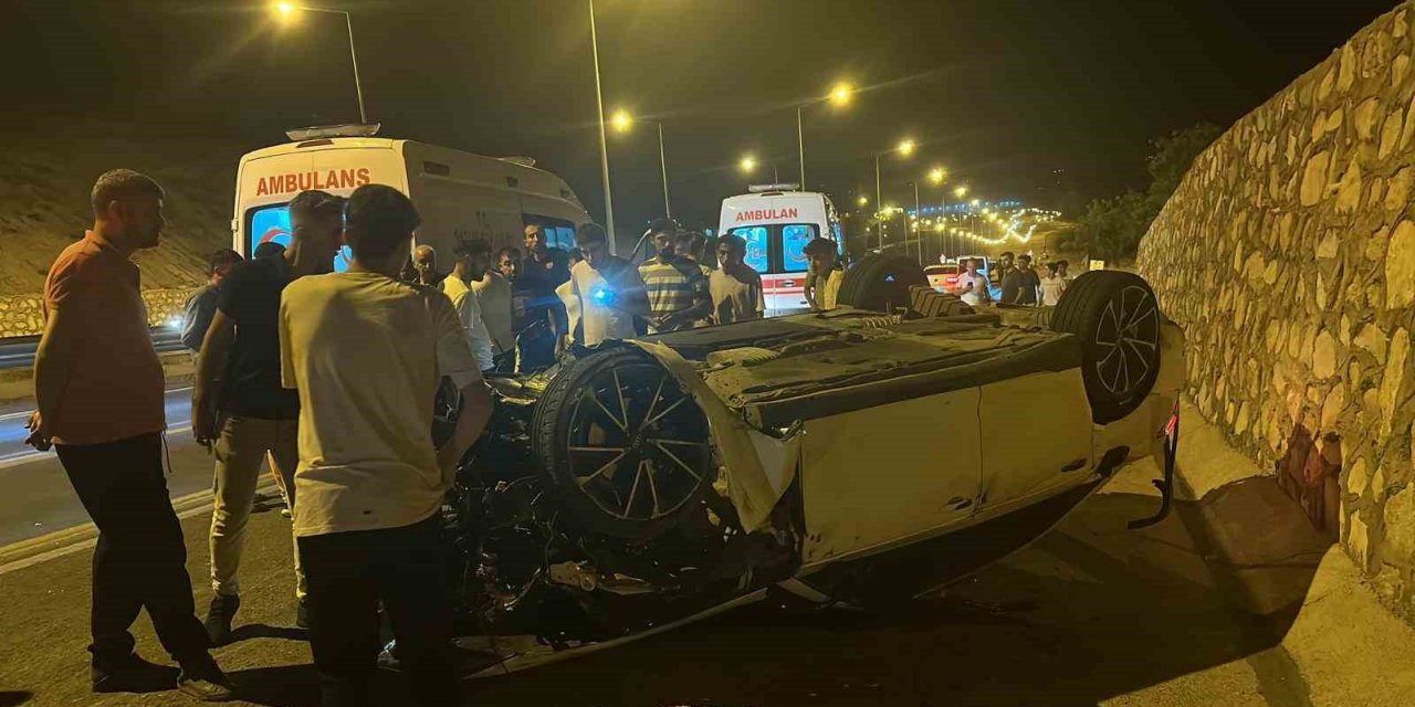 Siirt’te otomobil takla attı: 3 yaralı