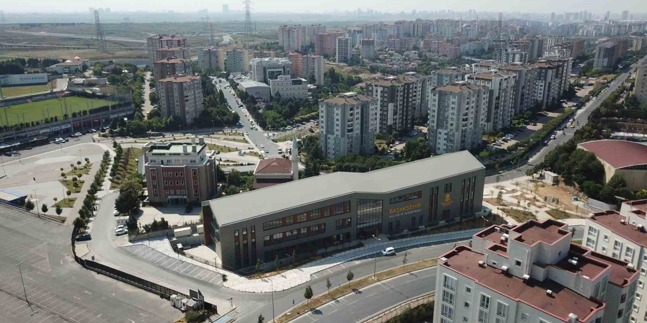 Başakşehir’in en büyük kültür ve yaşam merkezi kapılarını açıyor