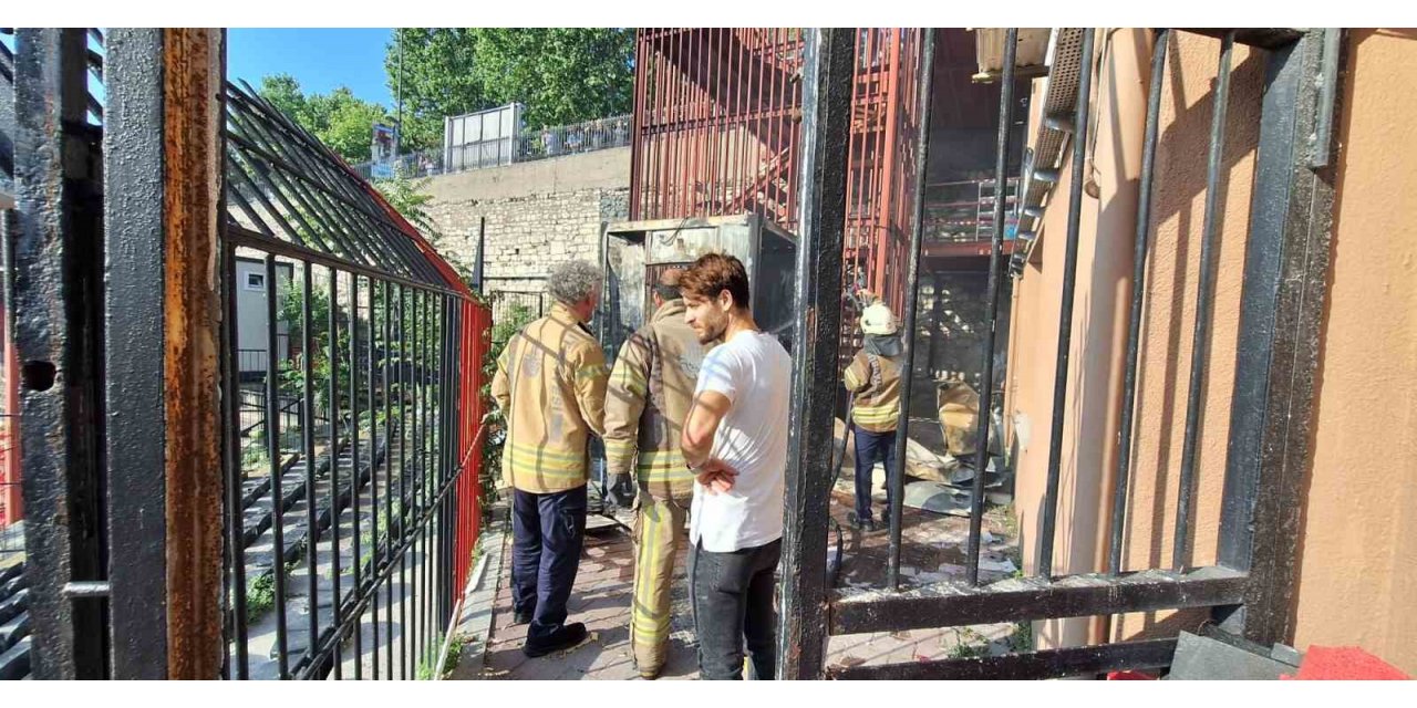 Fatih’te üç farklı noktada yangın çıktı