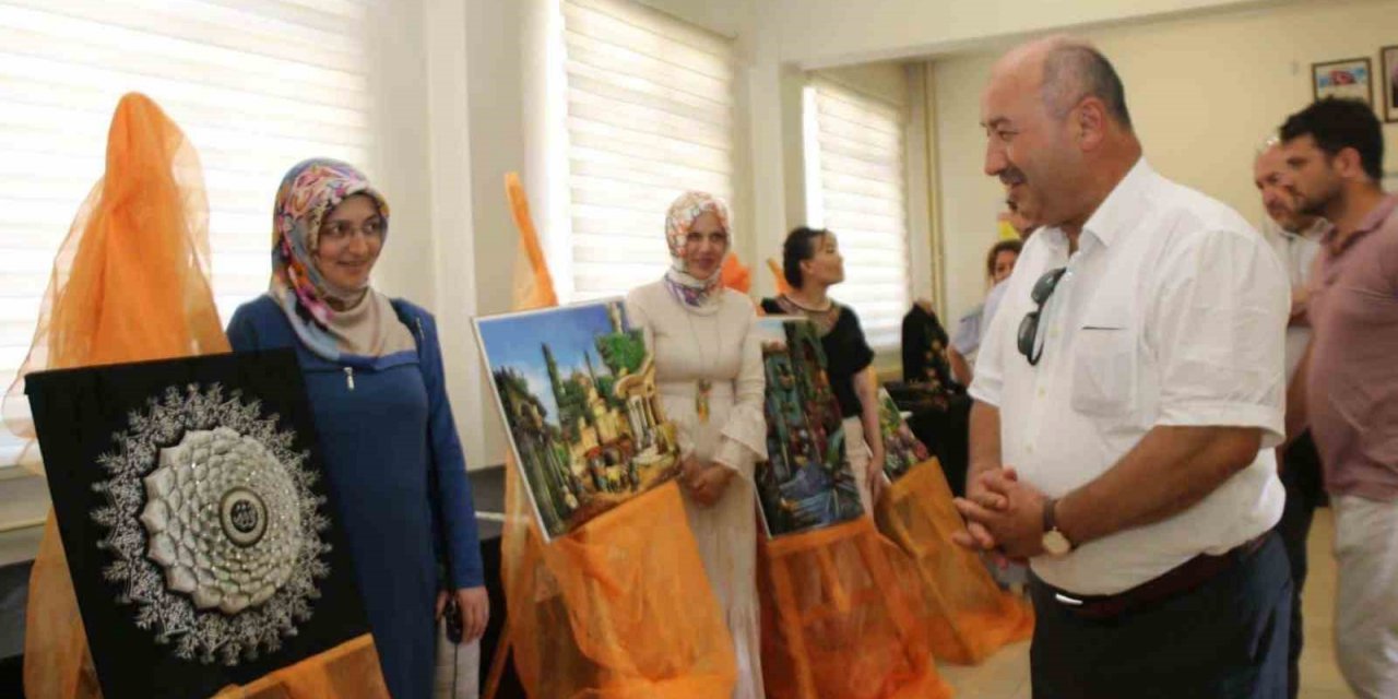 Kütahya’da Keçe Yapımı Kursu sergisi