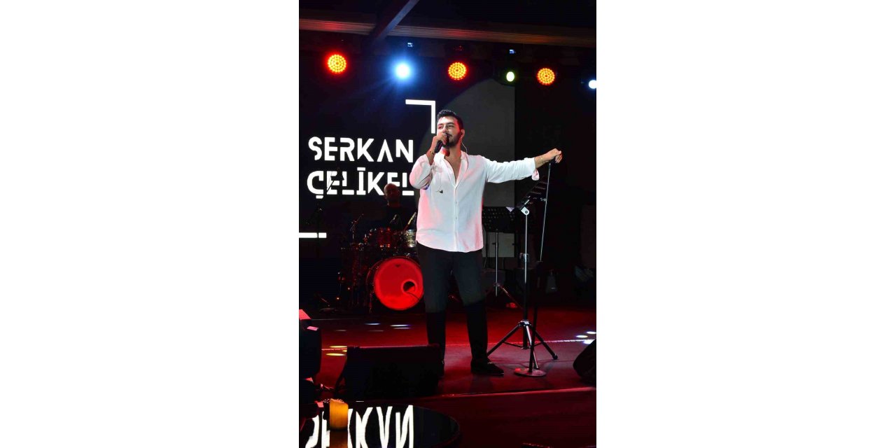 Genç şarkıcı Çelikel, Bodrum’da unutulmaz bir gece yaşattı