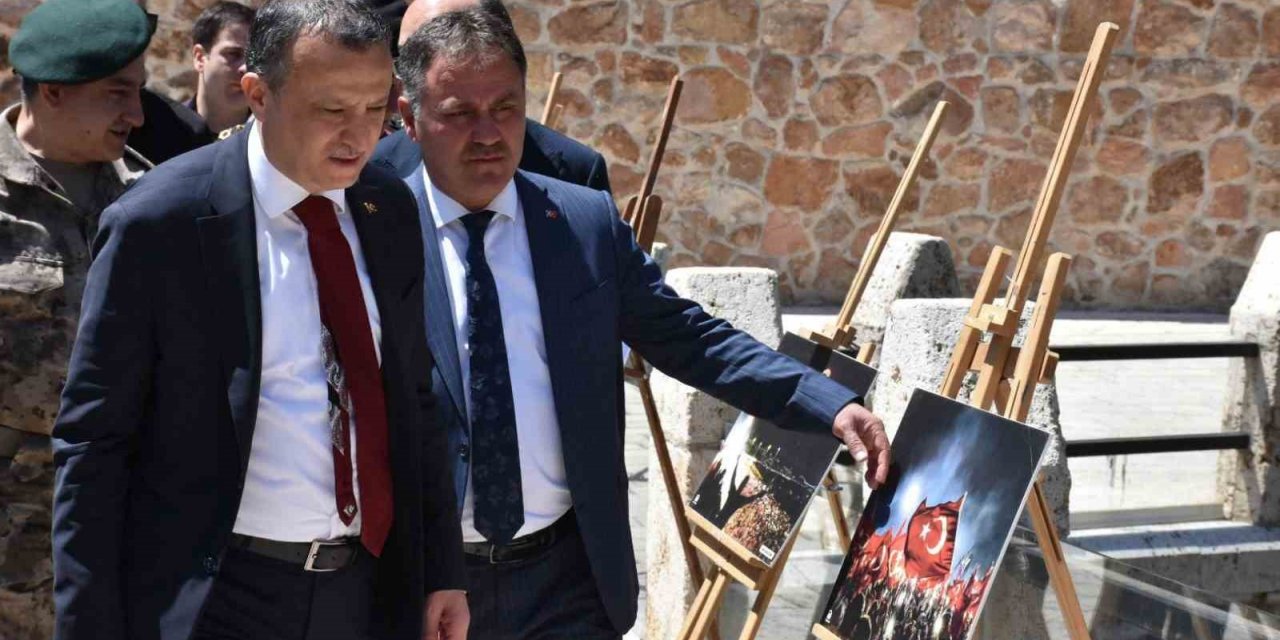 Gümüşhane’de 15 Temmuz Demokrasi ve Milli Birlik Günü 7. yılında çeşitli etkinliklerle kutlanıyor