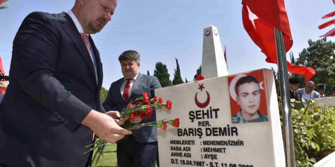 15 Temmuz şehitleri Menemen’de dualarla anıldı