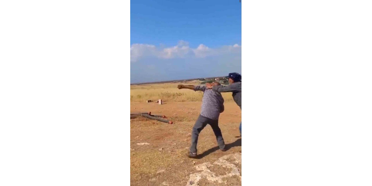 Sıcak havadan bunaldı, güneşe taşla saldırdı