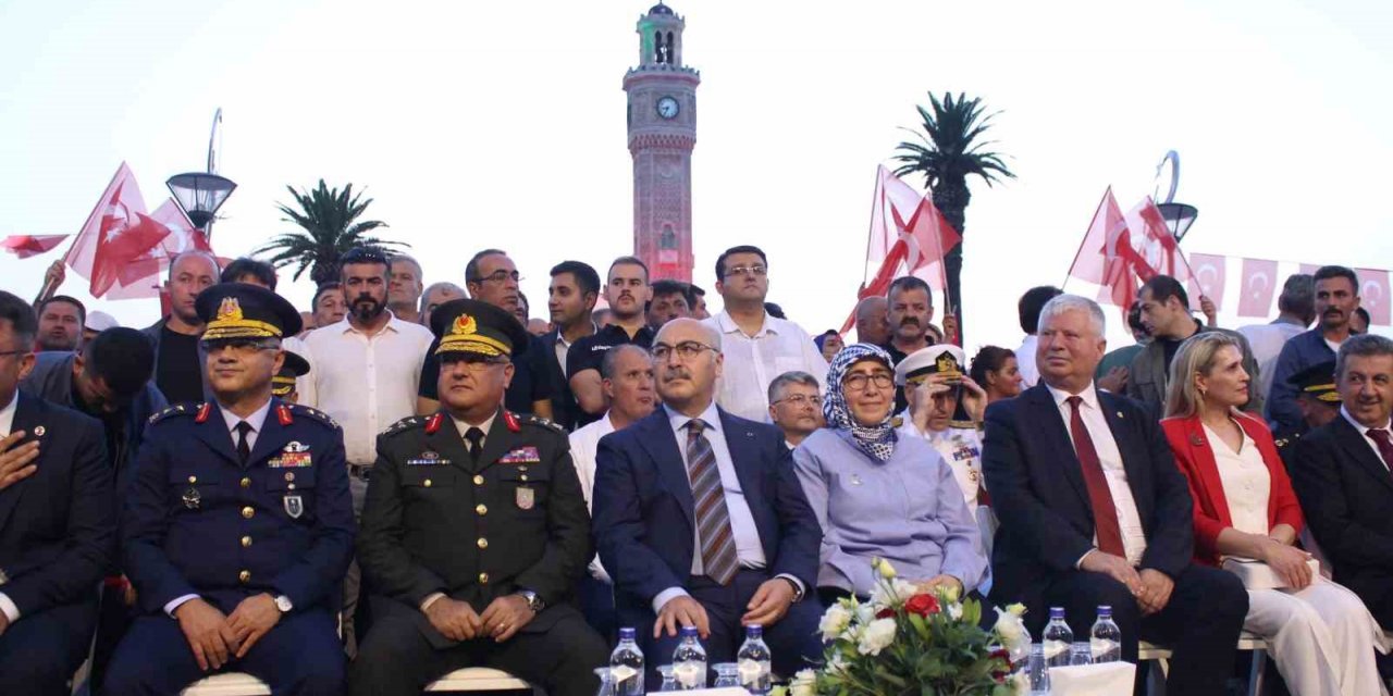 İzmir’de "15 Temmuz Demokrasi ve Milli Birlik Günü" anma etkinliği