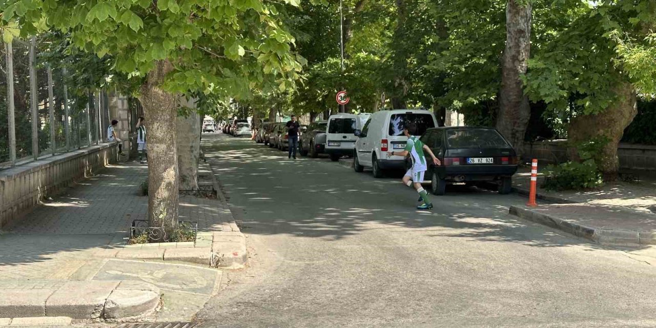 Vatandaşlar kaza ihtimaline karşı trafik önlemi istiyor