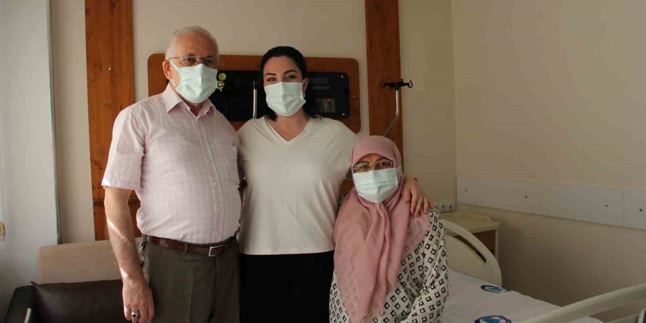 Siroz hastası anne hayata kızının karaciğeri ile tutundu