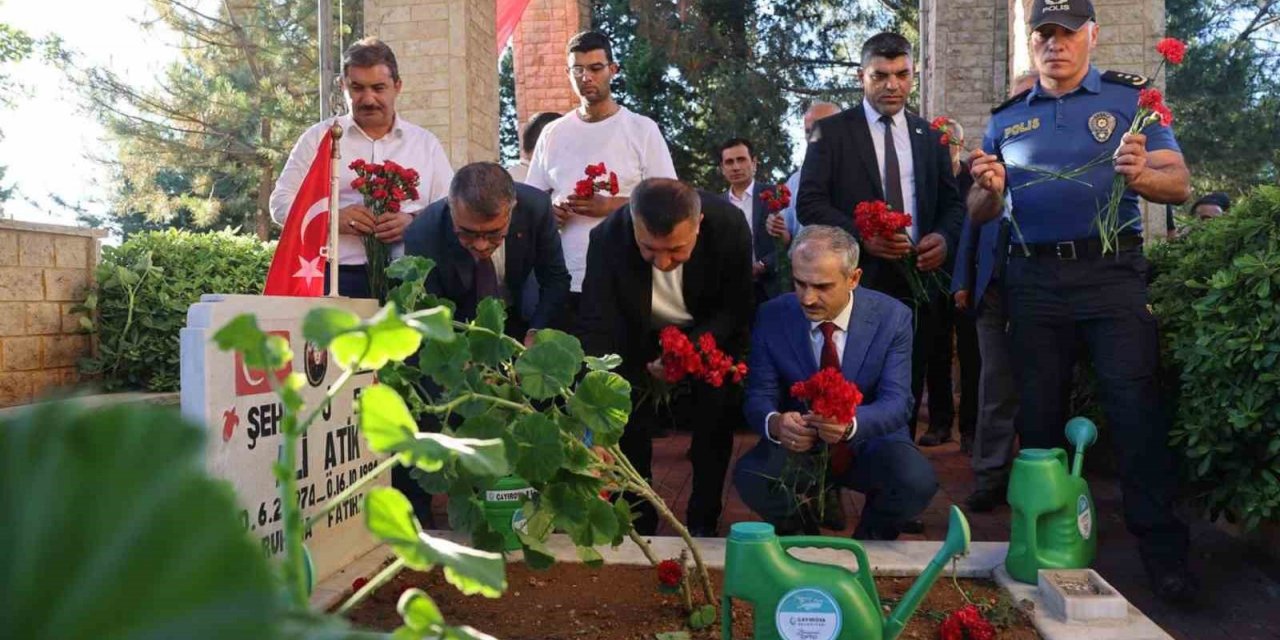 Kahramanlar Çayırova’da anıldı