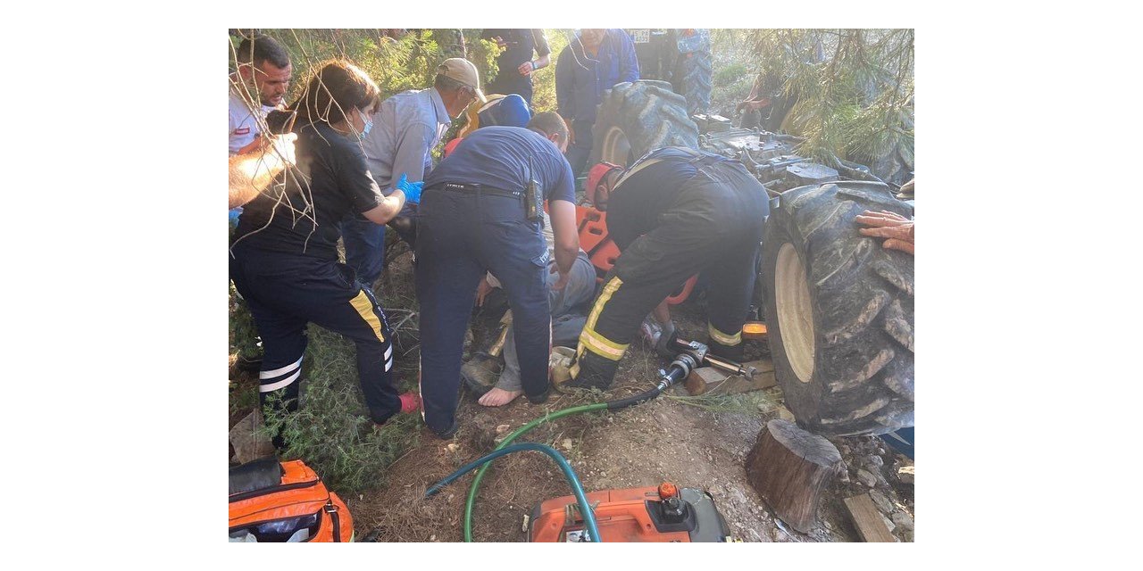 Kırkağaç’ta traktör devrildi, 1 kişi yaralandı