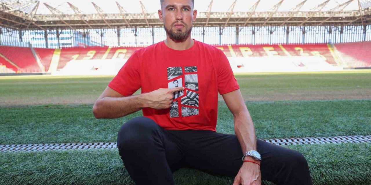 Göztepe’de Mateusz Lis, kalede güven verdi