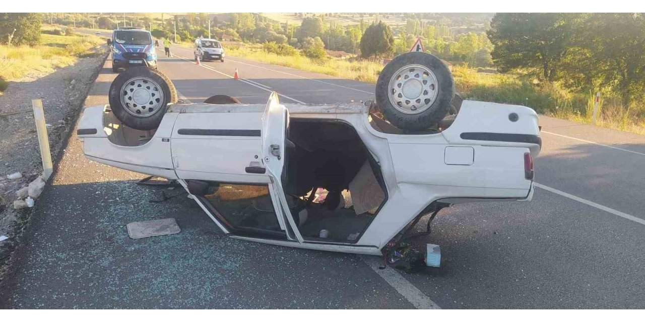 Emet’te takla atan araçta biri 17 günlük bebek 4 kişi yaralandı