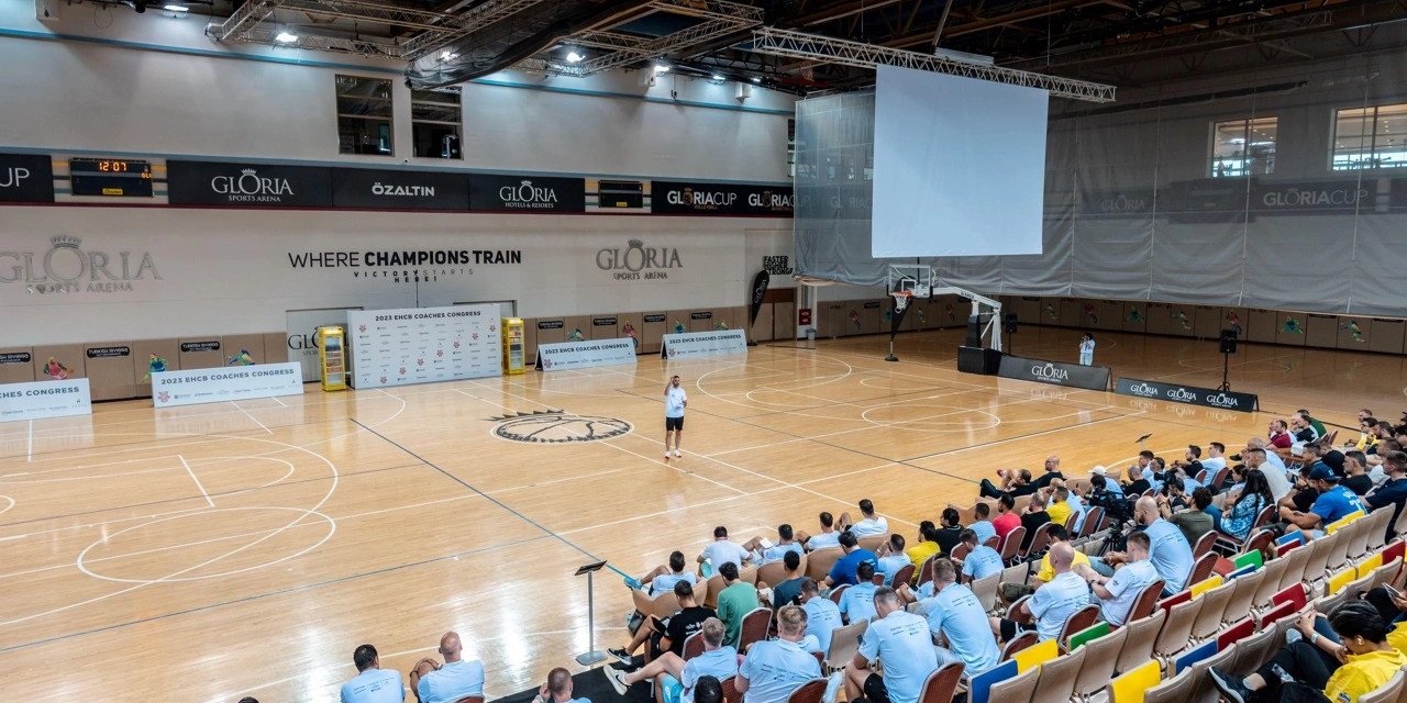 Avrupa’nın en iyi başantrenörleri Antalya’da bir araya geldi