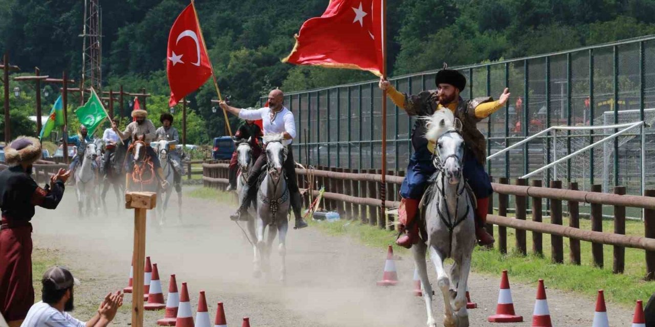 Ünye’de atlı spor gösterileri düzenlendi