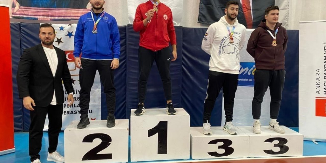 Sporcular, Anadolu Üniversitesini bu yıl da başarıyla temsil etti