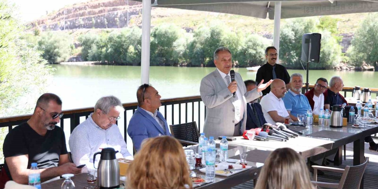 Başkan Yalçın: "Mutlu mekanlar mutlu insanlar doğurur"