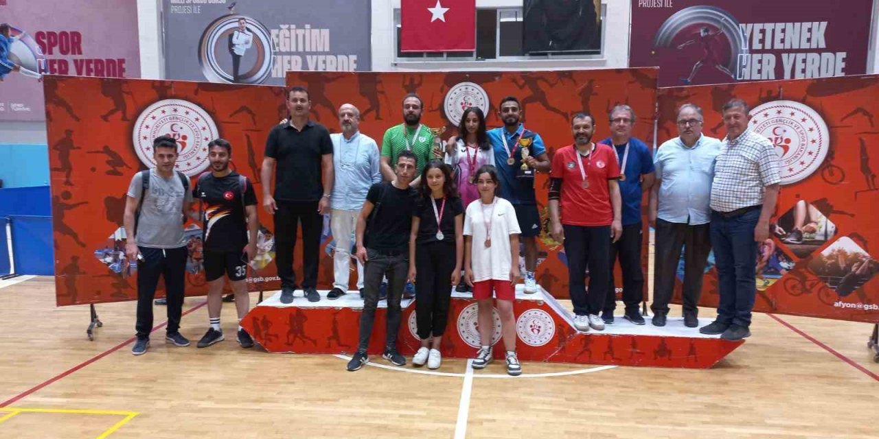 15 Temmuz şehitleri anısına masa tenisi turnuvası düzenlendi