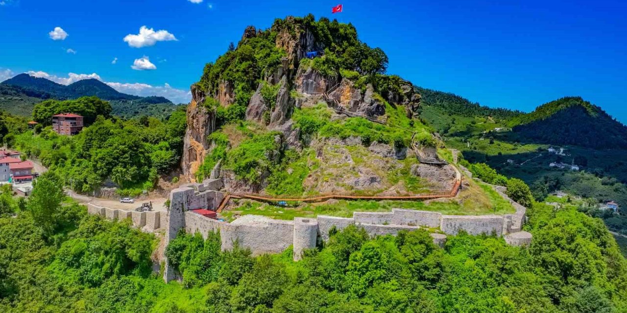 Başkan Tavlı: “Ünye Kalesi’nin restorasyon çalışmalarında sona gelindi”