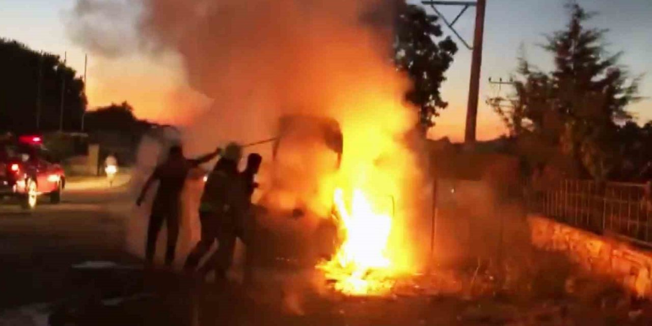 Araç tamamen yandı