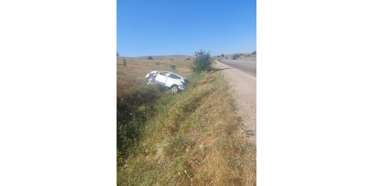 Aynı aileden 3 kişi kazada yaralandı