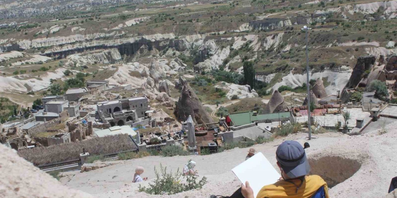 Ressamlar Kapadokya’yı resmetti