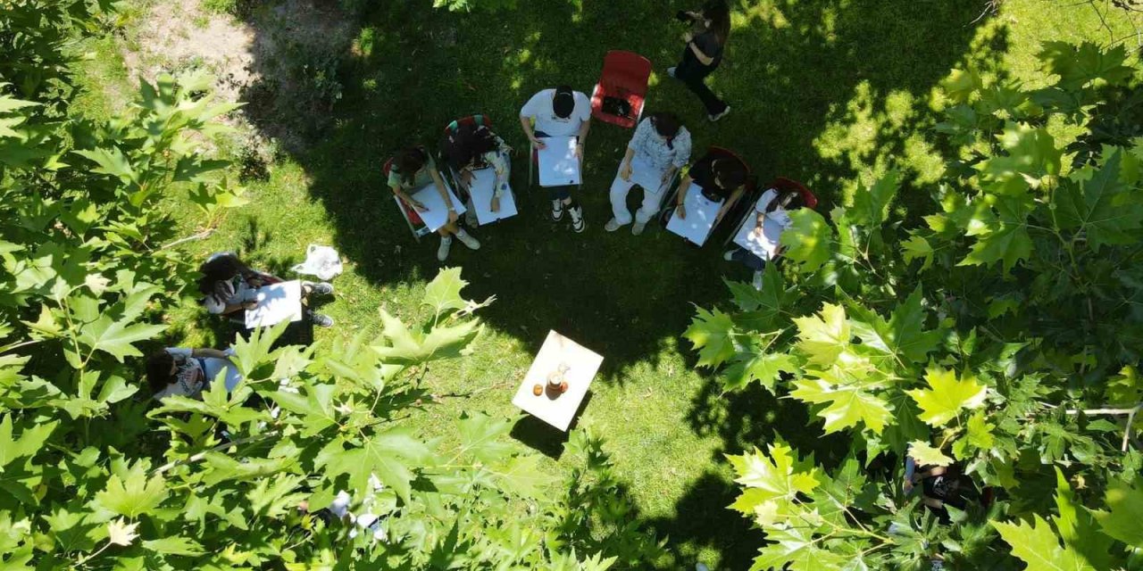 Güzel Sanatlar Merkezinde Yetişen Gençler Hayallerine Kavuşuyor