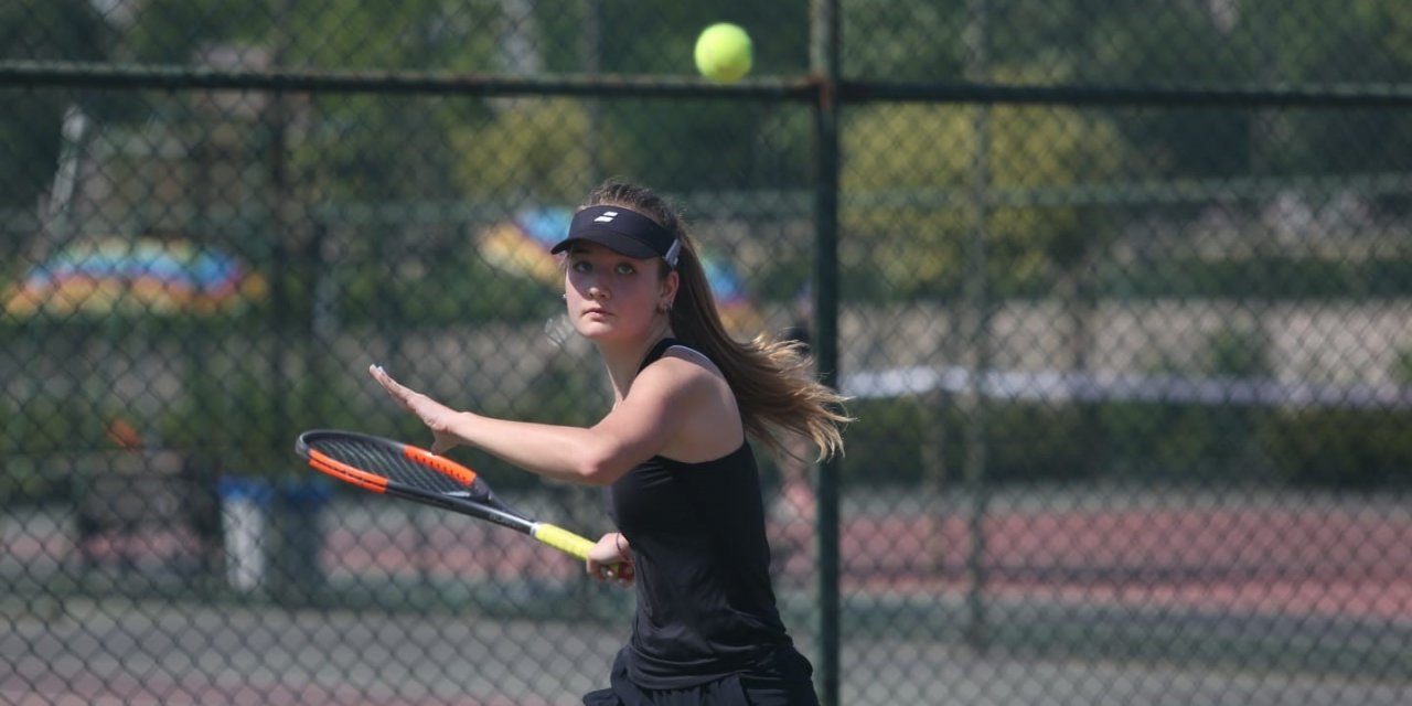 Usta raketler, şampiyonluk için ter dökecek