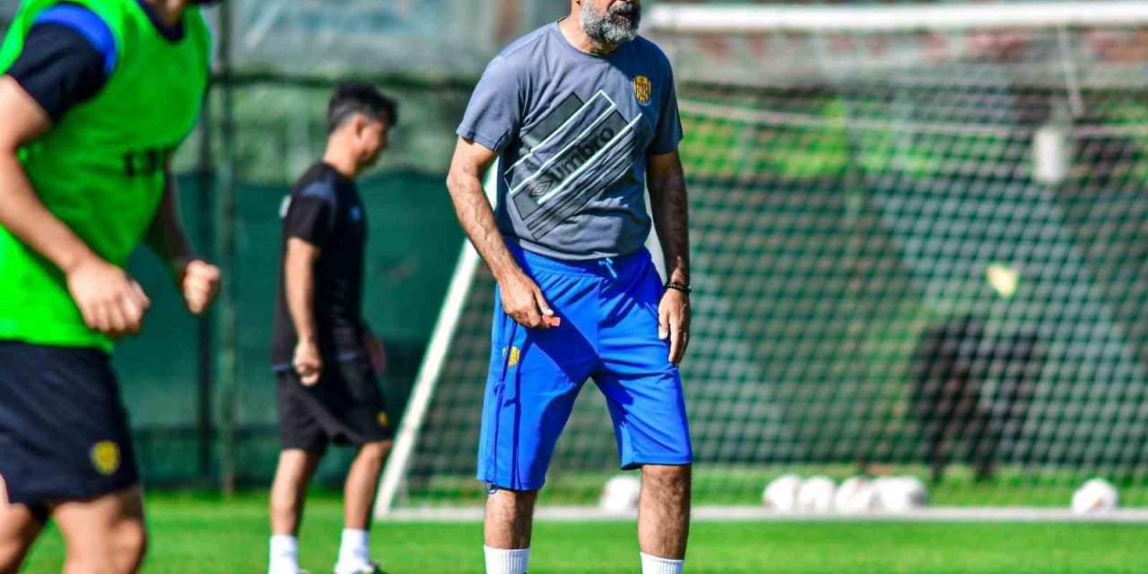 Tolunay Kafkas: "3 kesin transfer yapacağız"