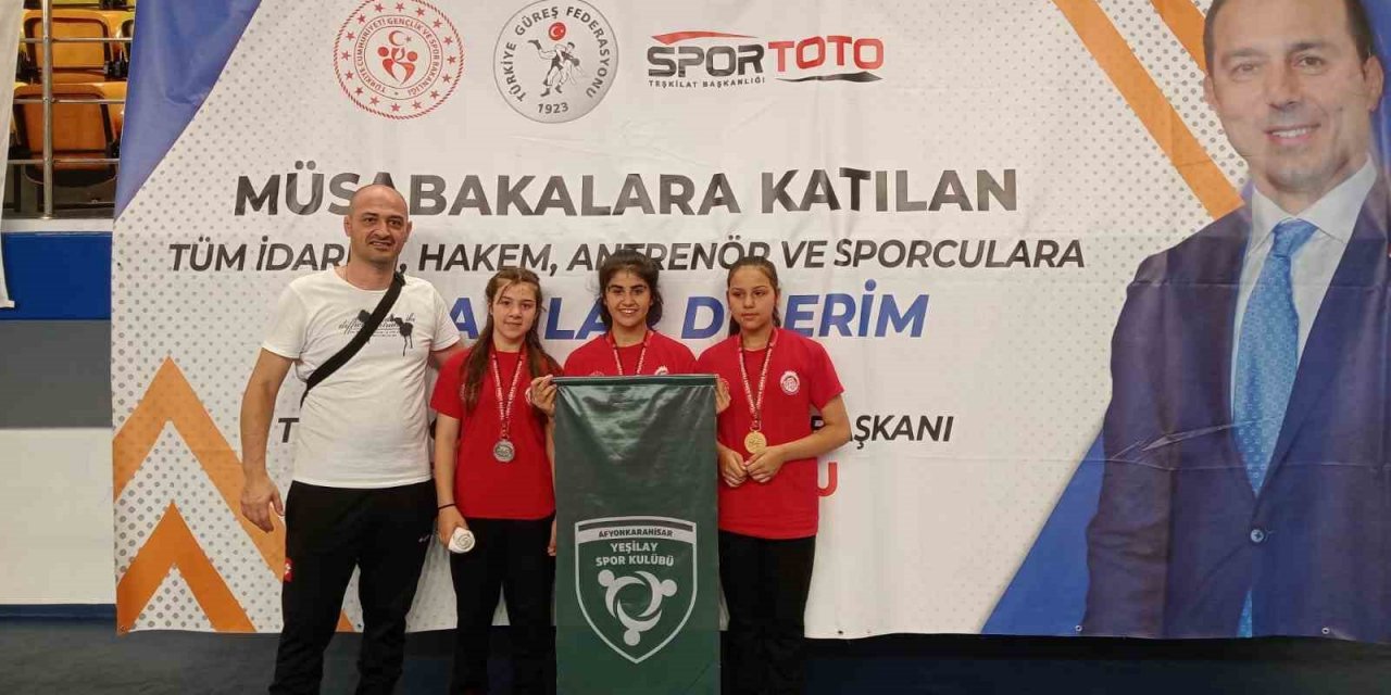 Türkiye Şampiyonasında Afyonkarahisarlı güreşçilerden büyük başarı